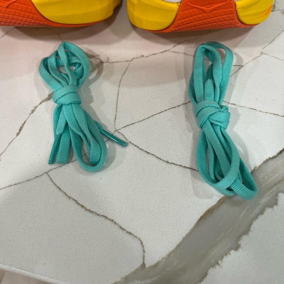 Hoka Bondi 9 Running Shoes. Men’s Size 13D Color White / Yellow - Picture 7 of 13